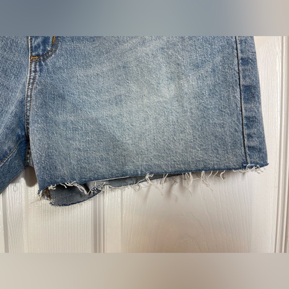 NWT UNIVERSAL THREADS Vintage Stretch Midi  Fitted Hip & Leg Shorts Size 10 - Picture 4 of 11